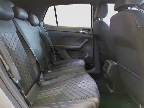 VW T-CROSS (15/16)