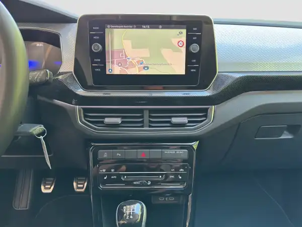VW T-CROSS (12/16)