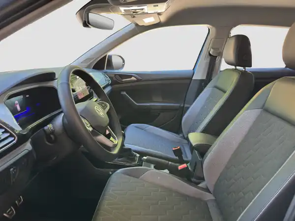 VW T-CROSS (8/16)