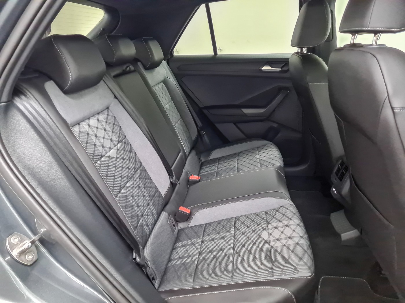 VW T-ROC (17/18)