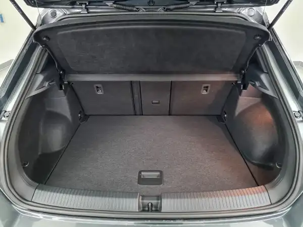 VW T-ROC (10/18)
