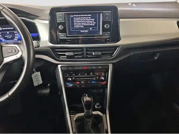 VW T-ROC (12/16)