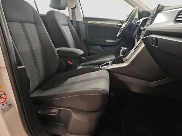 VW T-ROC (14/16)