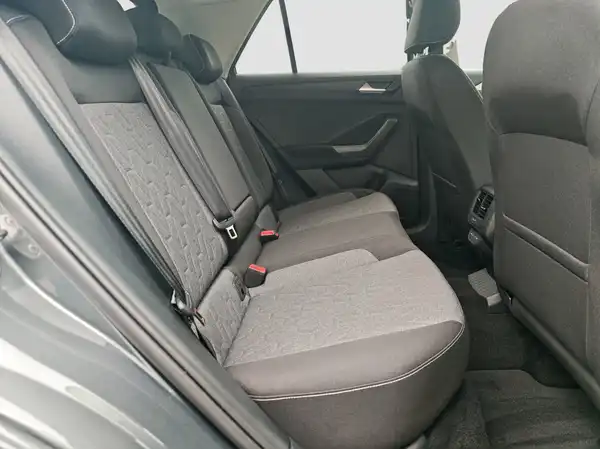 VW T-ROC (15/16)