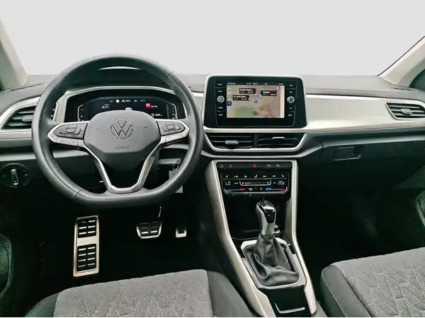 VW T-ROC (10/16)
