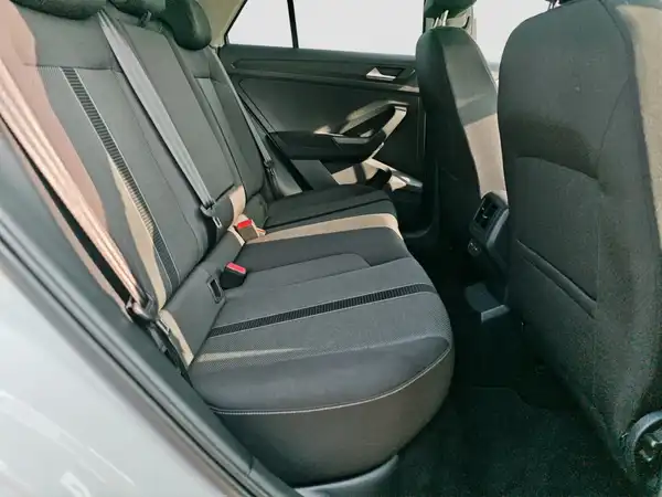 VW T-ROC (15/16)