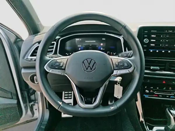 VW T-ROC (11/17)