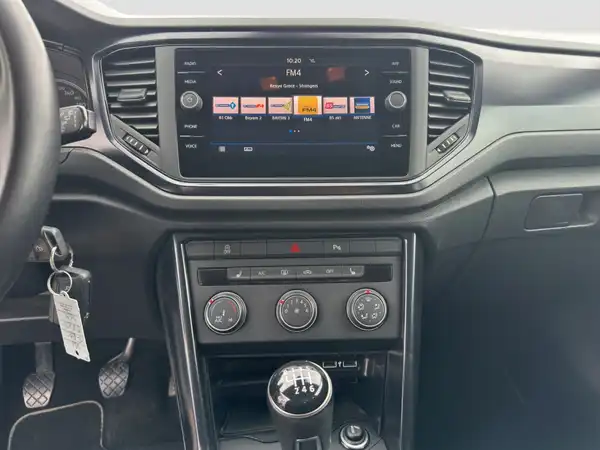 VW T-ROC (12/17)