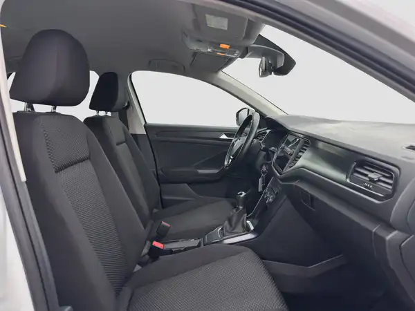 VW T-ROC (15/17)