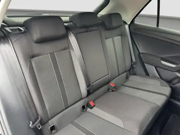 VW T-ROC (15/16)