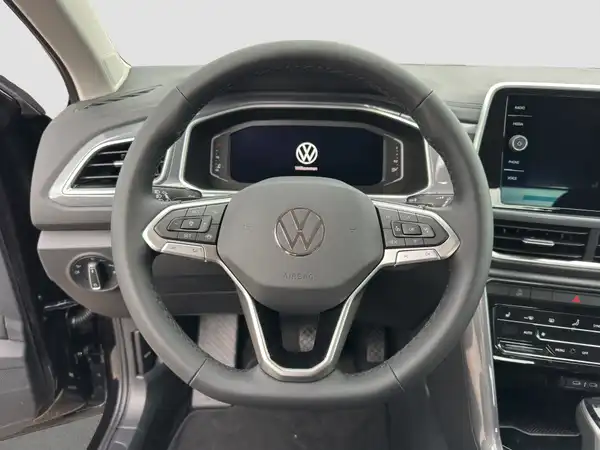 VW T-ROC (11/16)