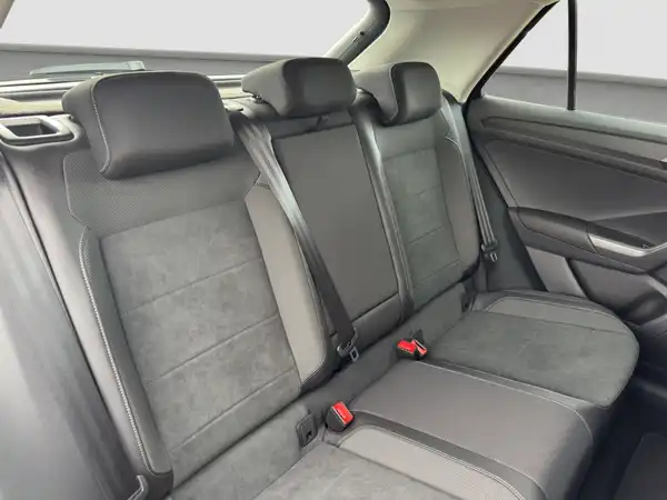 VW T-ROC (15/16)