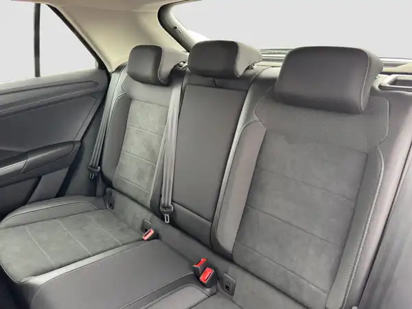 VW T-ROC (9/16)