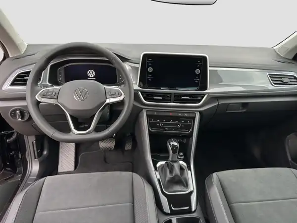 VW T-ROC (10/16)