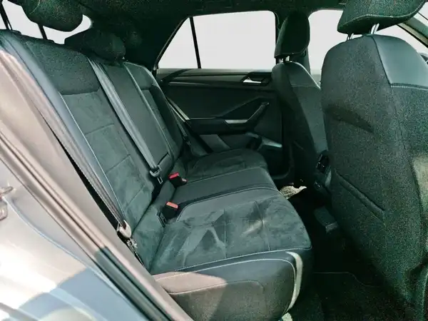 VW T-ROC (16/17)