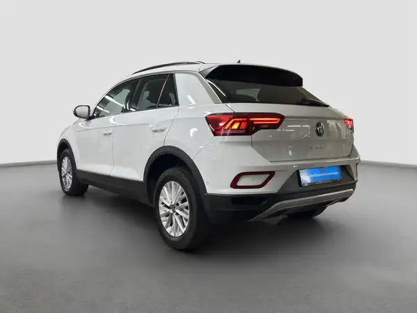 VW T-ROC (7/16)