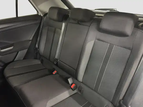 VW T-ROC (9/16)