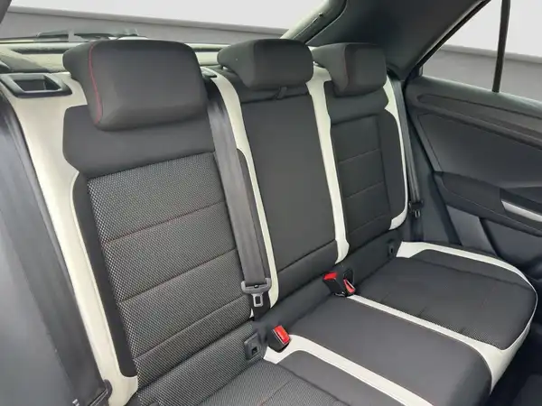 VW T-ROC (15/16)