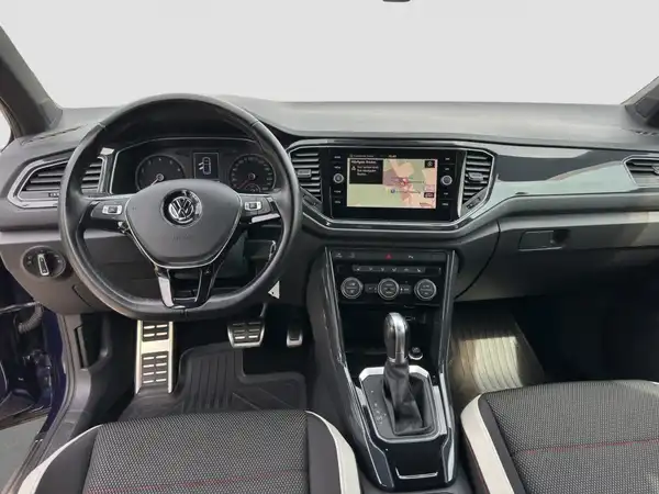 VW T-ROC (10/16)