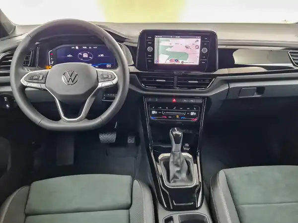 VW T-ROC (11/18)