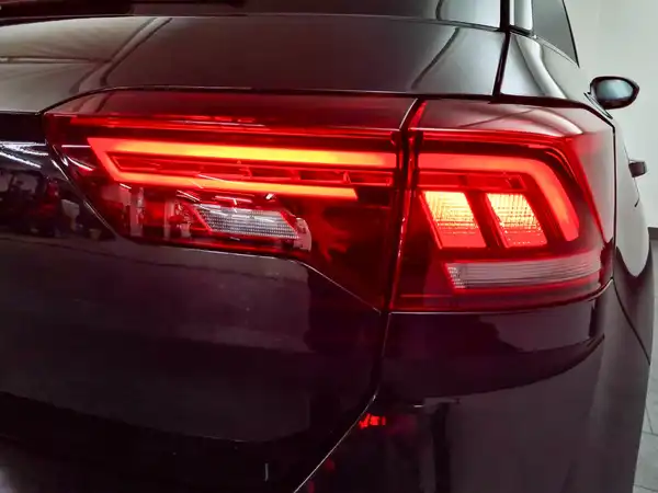 VW T-ROC (14/18)