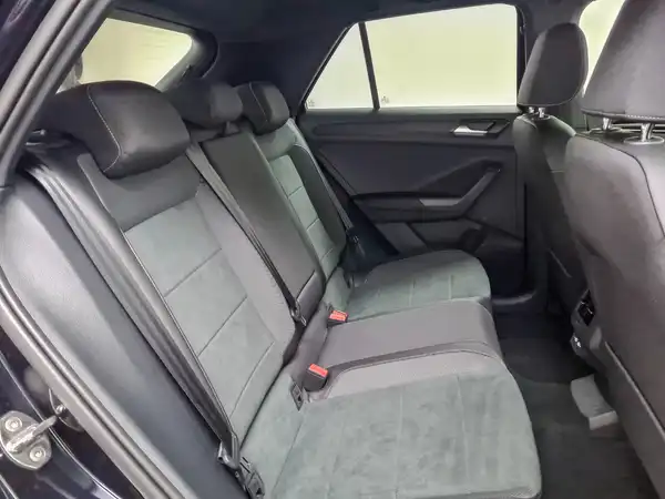 VW T-ROC (16/18)