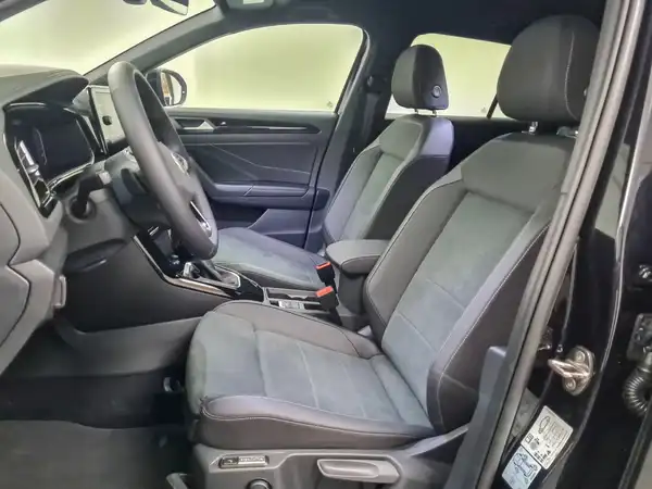 VW T-ROC (8/18)