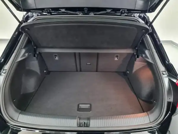VW T-ROC (10/18)