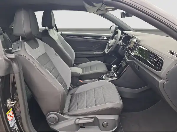 VW T-ROC CABRIOLET (14/16)