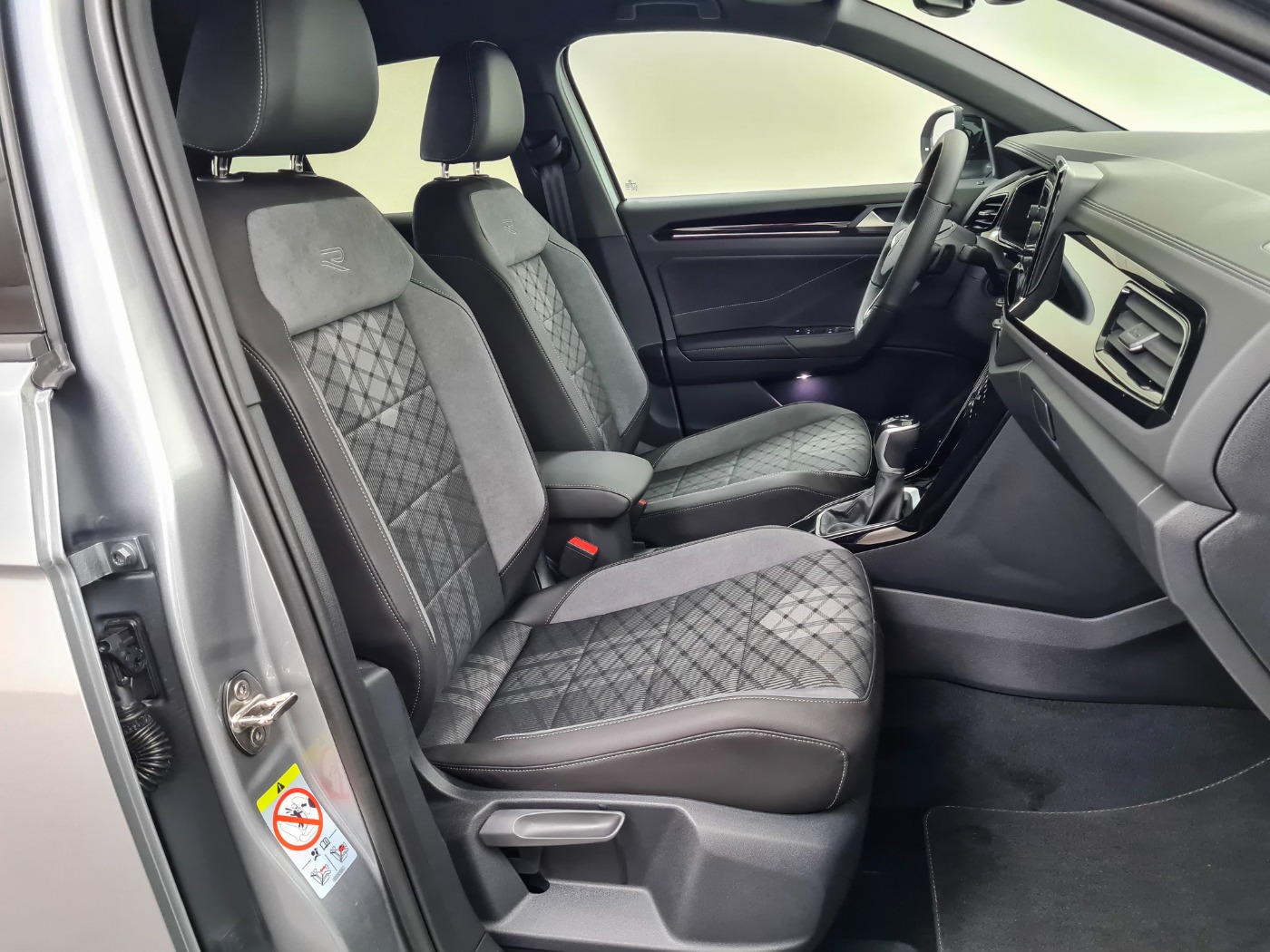 VW T-ROC (17/18)