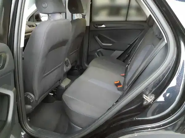 VW T-ROC (7/9)