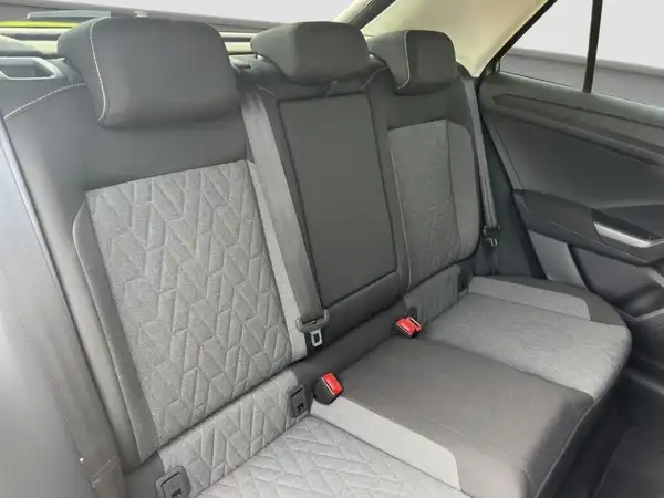 VW T-ROC (16/17)