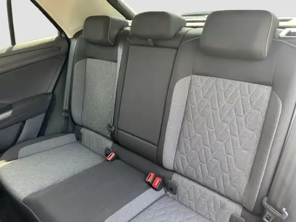 VW T-ROC (9/17)