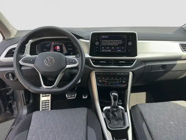 VW T-ROC (10/17)