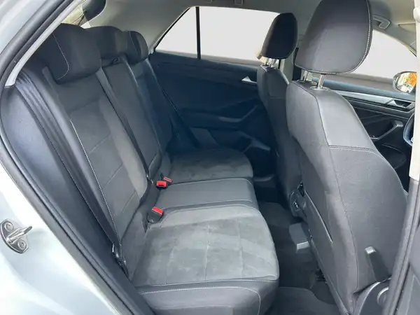 VW T-ROC (14/15)