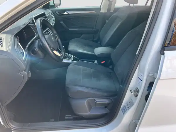 VW T-ROC (7/15)