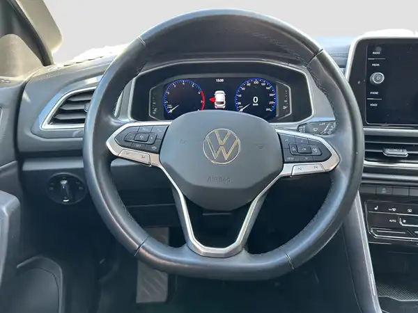 VW T-ROC (10/15)