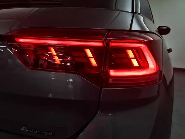 VW T-ROC (11/18)