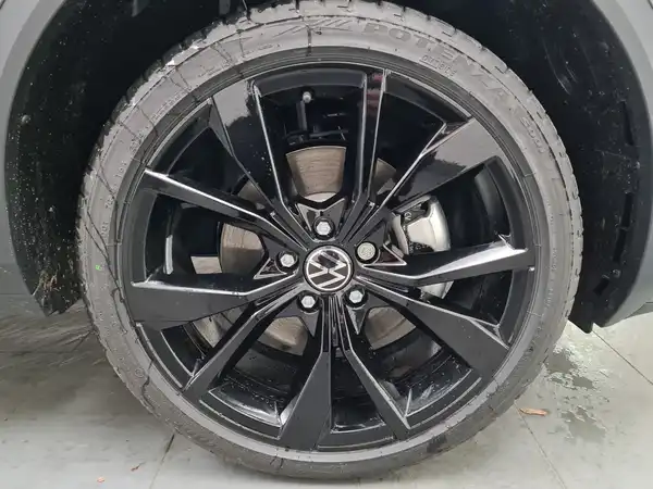 VW T-ROC (15/18)