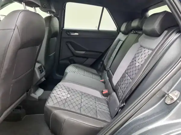 VW T-ROC (9/18)