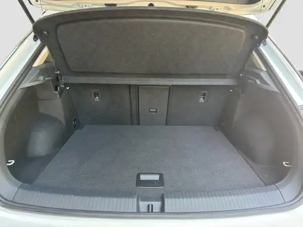 VW T-ROC (13/16)
