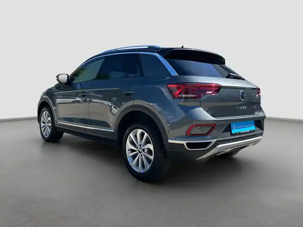 VW T-ROC (7/16)