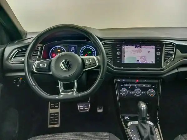 VW T-ROC (13/21)