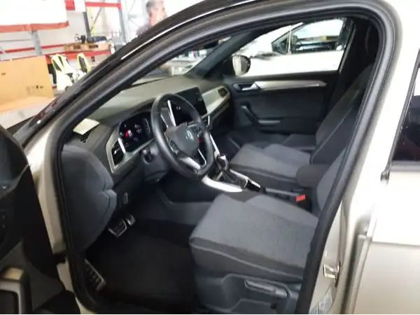 VW T-ROC (8/8)