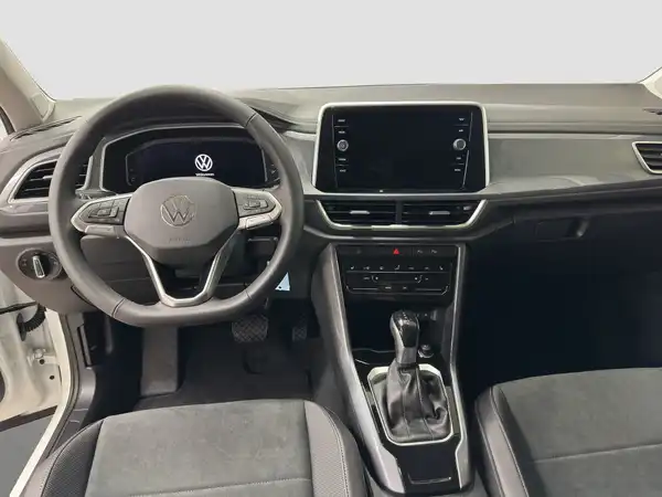 VW T-ROC (10/16)