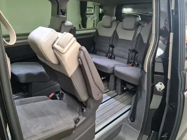VW T7 MULTIVAN (10/20)