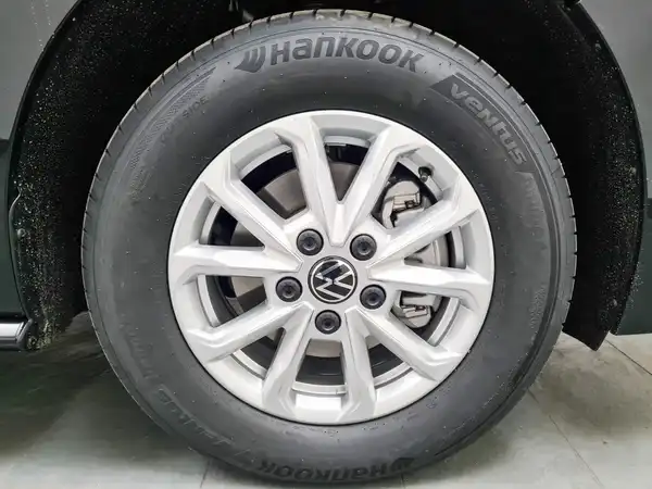 VW T7 MULTIVAN (14/17)