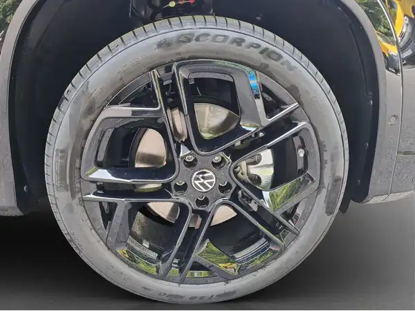 VW TAYRON (17/17)