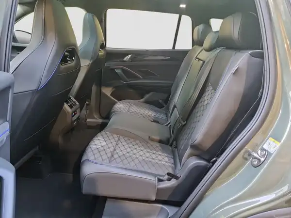 VW TAYRON (9/17)