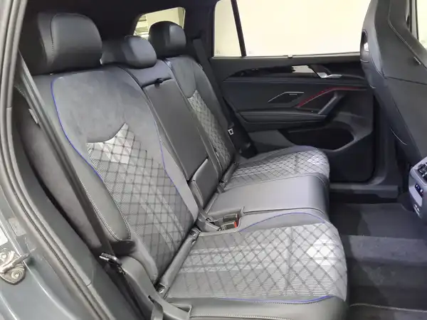 VW TAYRON (18/20)